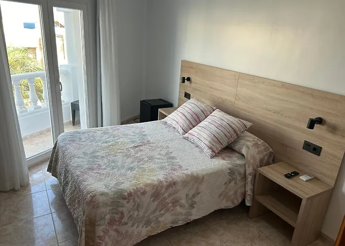 Hostal Juan Carlos Carboneras